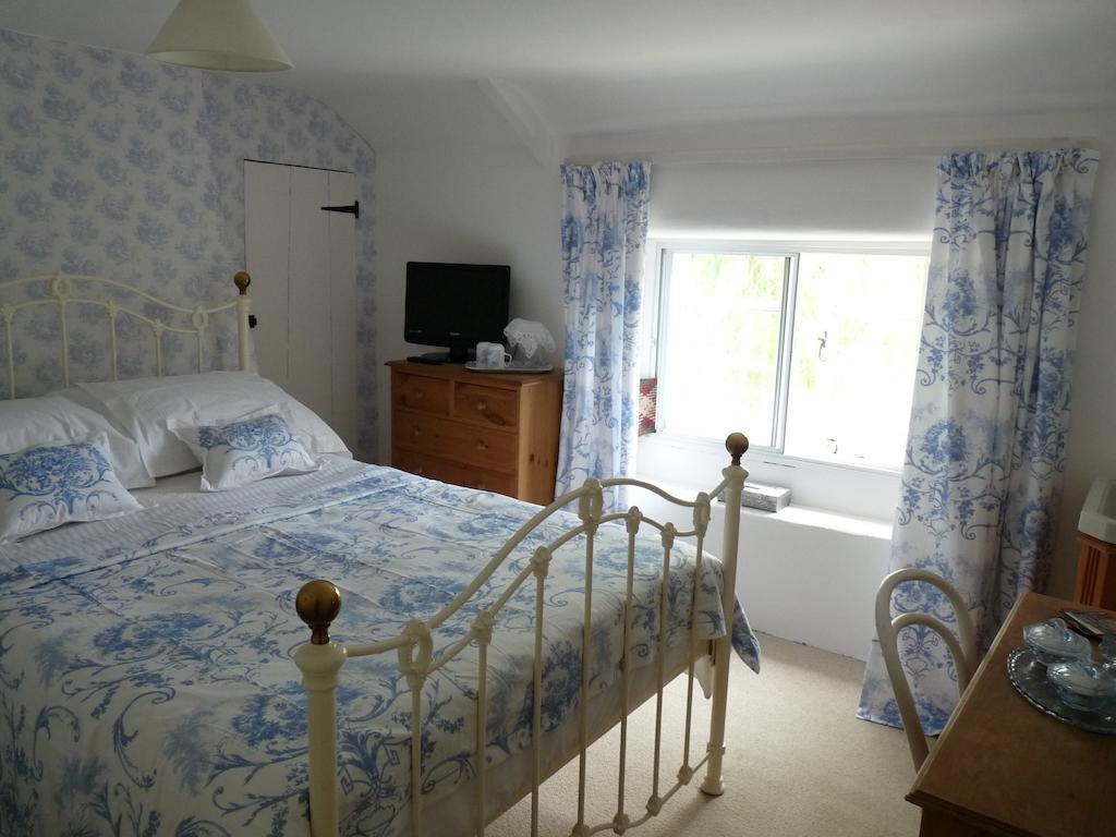 The Willows Shillingstone Room photo